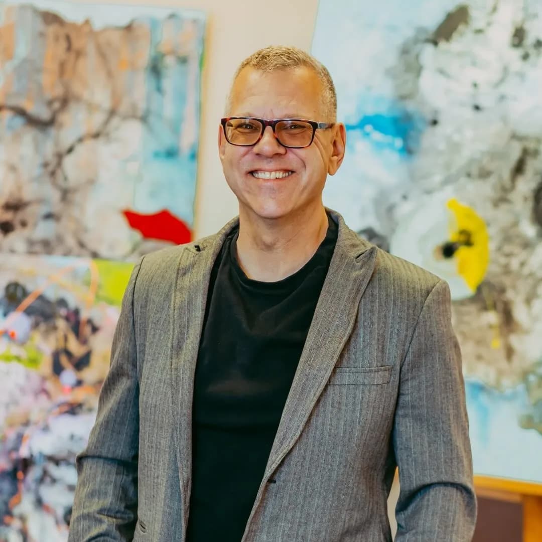 Glen Ronald — Visual Artist